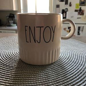 NWT Rae Dunn 2019 style mug